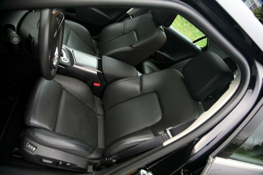 Интерьер Saab 9-5 Aero Sedan 2011 года  (фото 10 из 24)